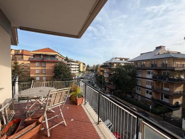 Appartamento in vendita a Roma RM