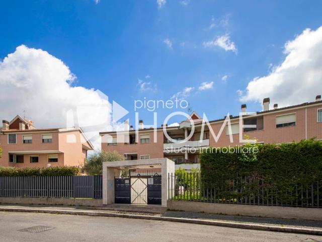 Appartamento in vendita a Roma RM