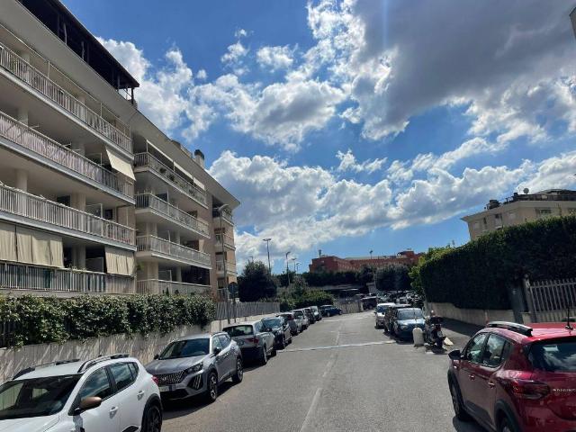 Appartamento in vendita a Roma RM