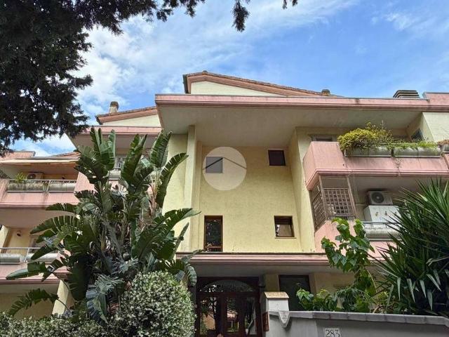 Appartamento in vendita a Roma RM
