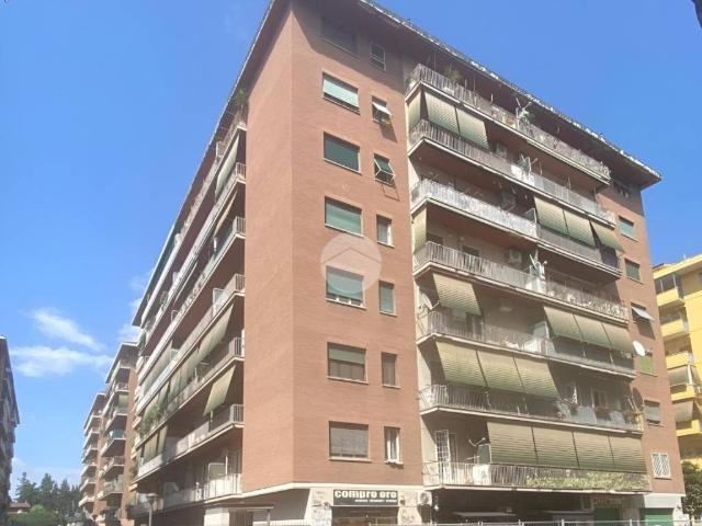 Appartamento in vendita a Roma RM