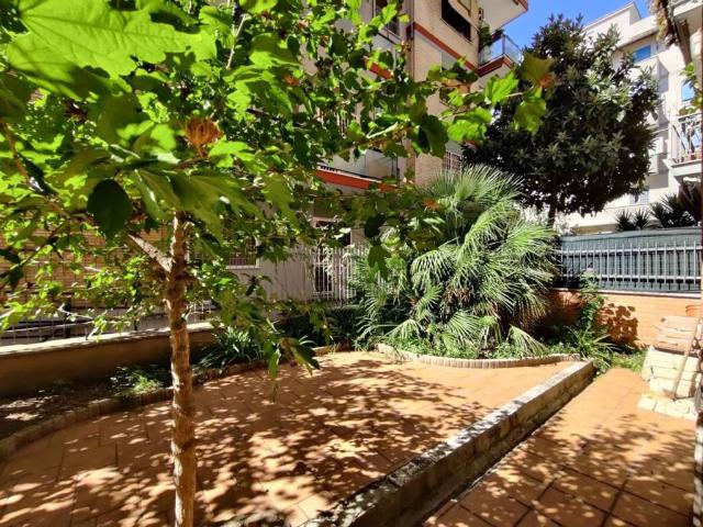 Appartamento in vendita a Roma RM