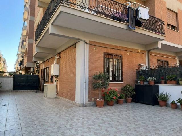 Appartamento in vendita a Roma RM