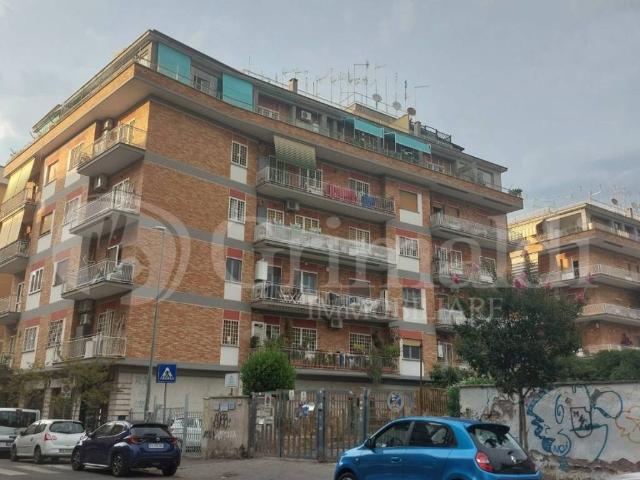 Appartamento in vendita a Roma RM
