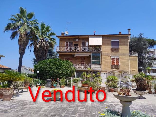 Appartamento in vendita a Roma RM