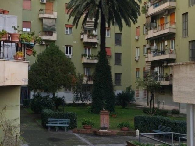 Appartamento in vendita a Roma RM