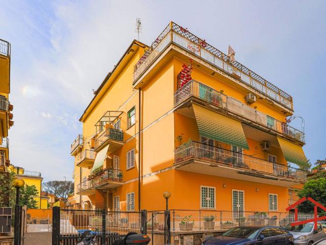 Appartamento in vendita a Roma RM