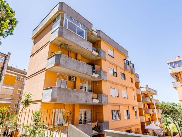 Appartamento in vendita a Roma RM