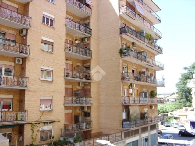 Appartamento in vendita a Roma RM