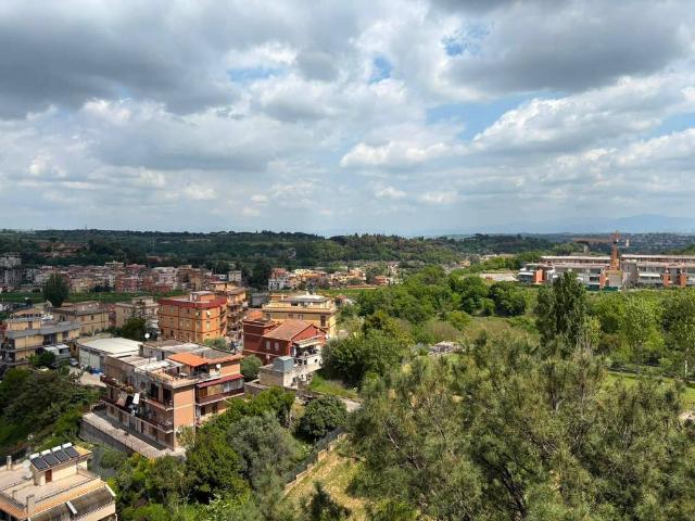 Appartamento in vendita a Roma RM