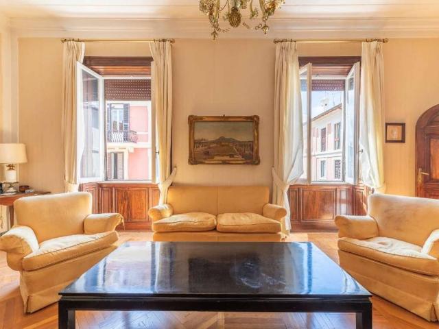 Appartamento in vendita a Roma RM