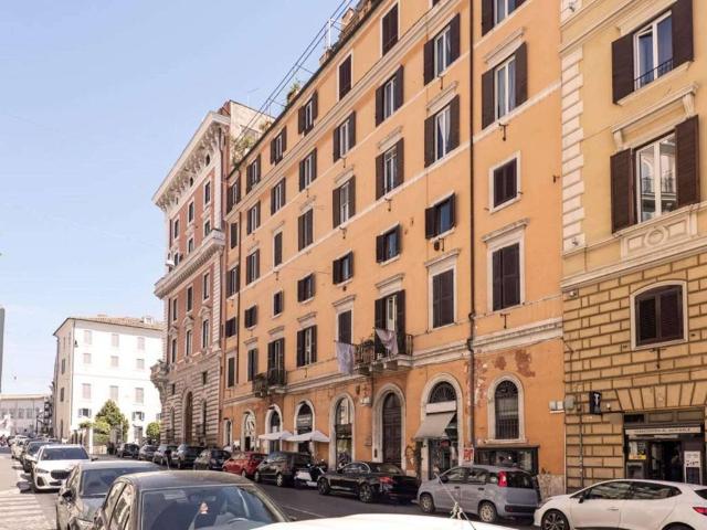Appartamento in vendita a Roma RM