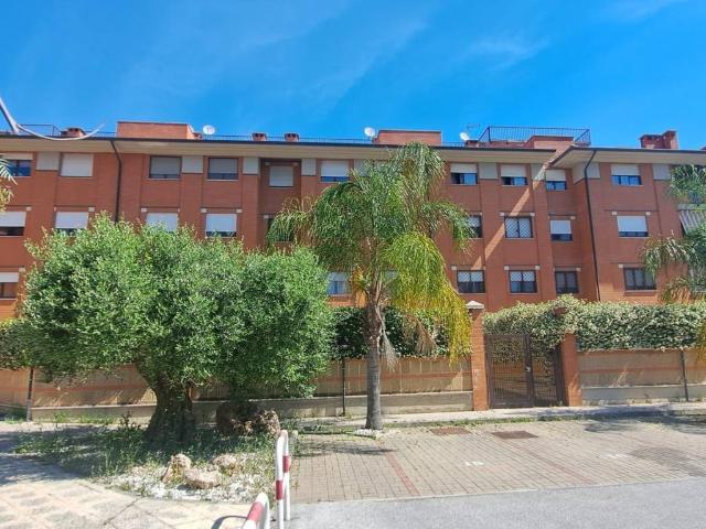 Appartamento in vendita a Roma RM