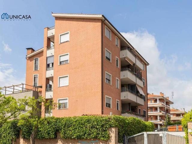 Appartamento in vendita a Roma RM