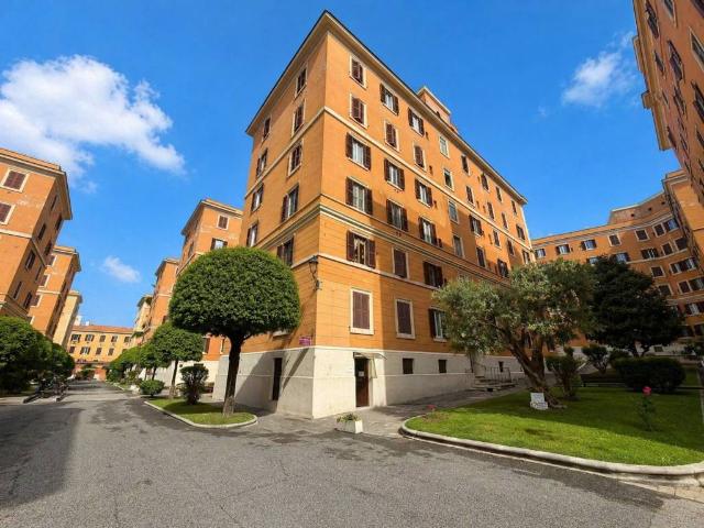 Appartamento in vendita a Roma RM