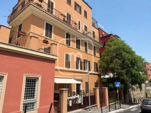 Appartamento in vendita a Roma RM