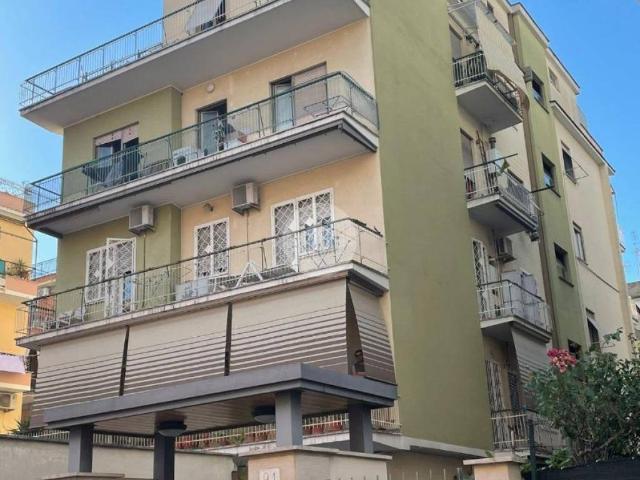 Appartamento in vendita a Roma RM