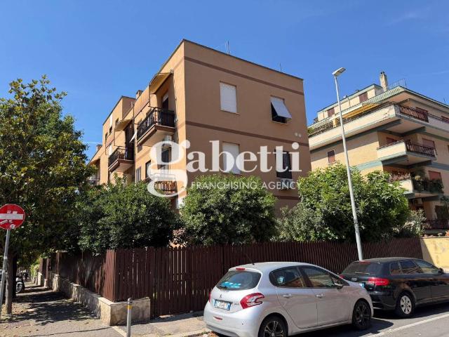 Appartamento in vendita a Roma RM