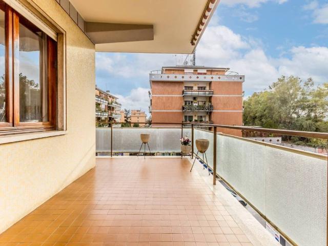 Appartamento in vendita a Roma RM