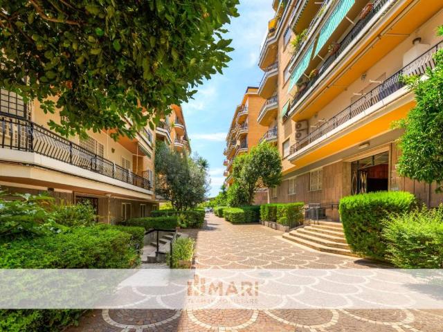 Appartamento in vendita a Roma RM