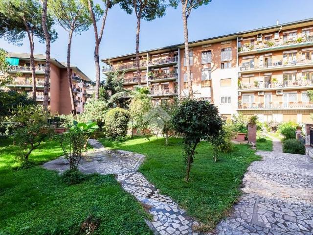 Appartamento in vendita a Roma RM