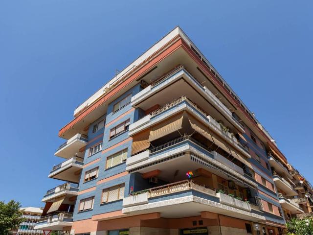 Appartamento in vendita a Roma RM