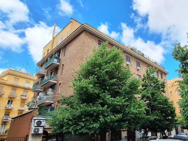 Appartamento in vendita a Roma RM