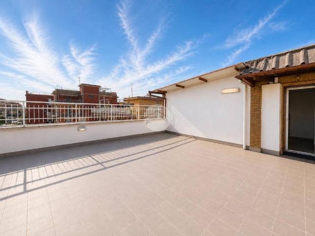 Appartamento in vendita a Roma RM