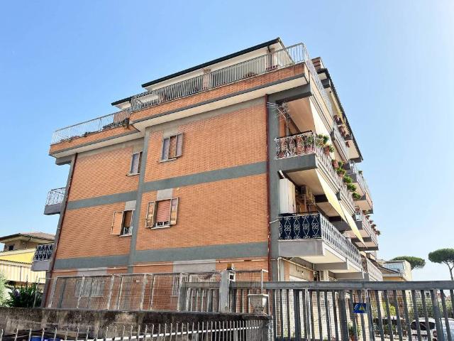 Appartamento in vendita a Roma RM