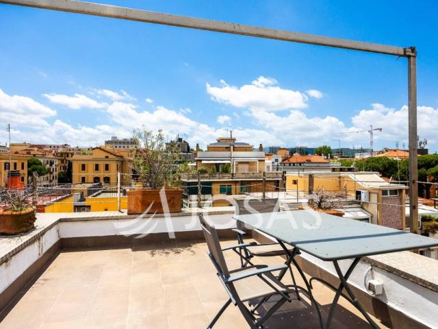 Appartamento in vendita a Roma RM