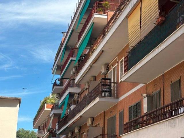 Appartamento in vendita a Roma RM