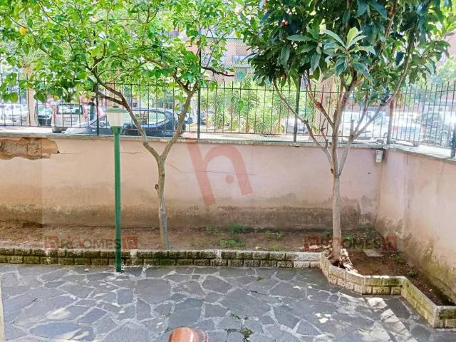 Appartamento in vendita a Roma RM