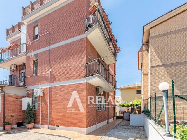 Appartamento in vendita a Roma RM