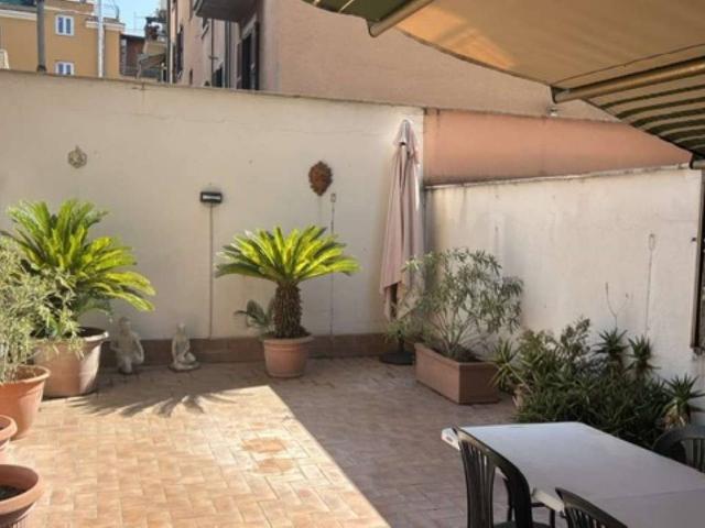 Appartamento in vendita a Roma RM