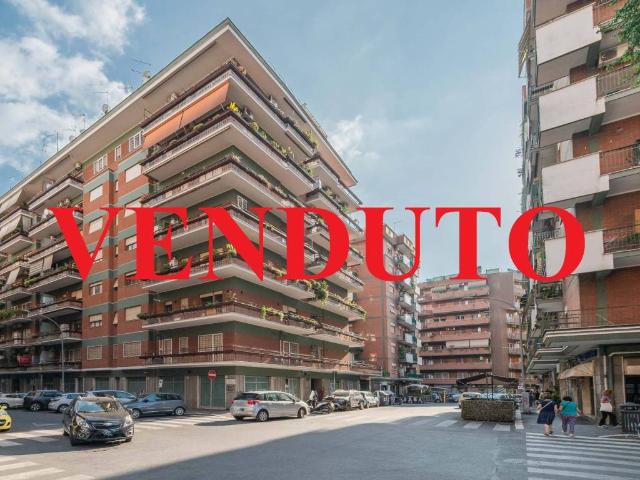 Appartamento in vendita a Roma RM