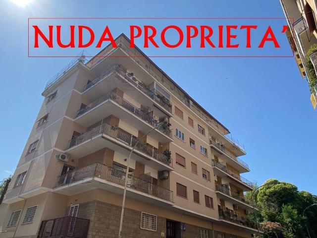Appartamento in vendita a Roma RM