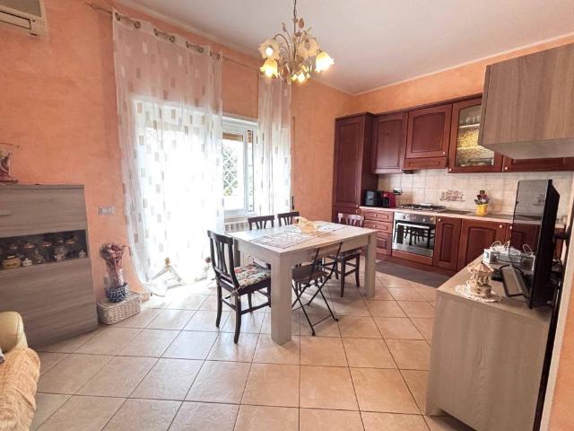 Appartamento in vendita a Roma RM