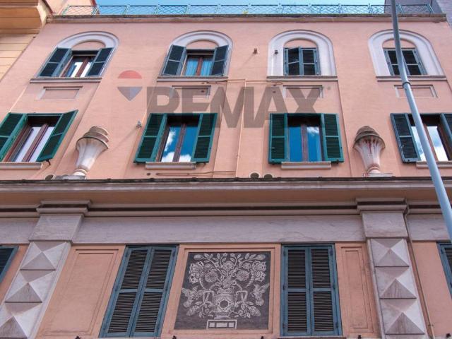Appartamento in vendita a Roma RM