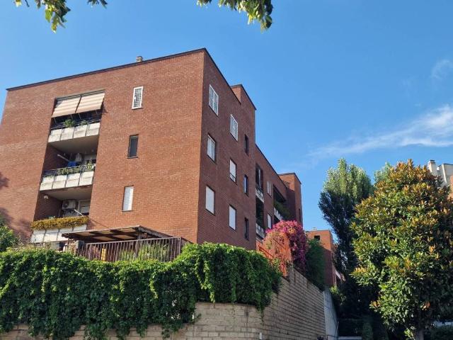 Appartamento in vendita a Roma RM