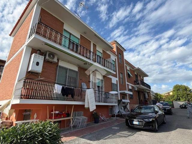 Appartamento in vendita a Roma RM