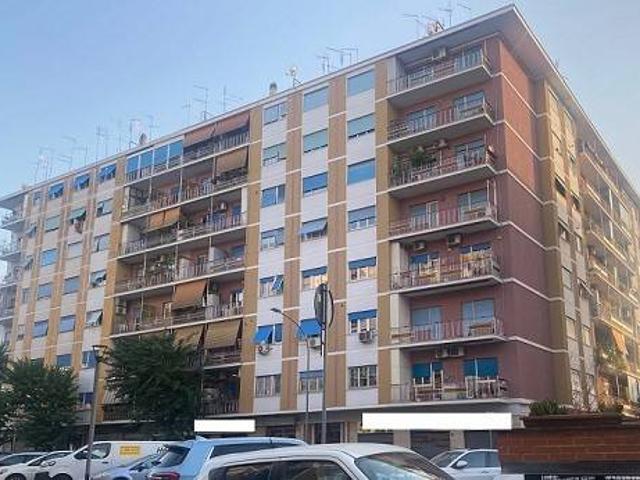 Appartamento in vendita a Roma RM