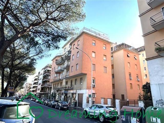 Appartamento in vendita a Roma RM