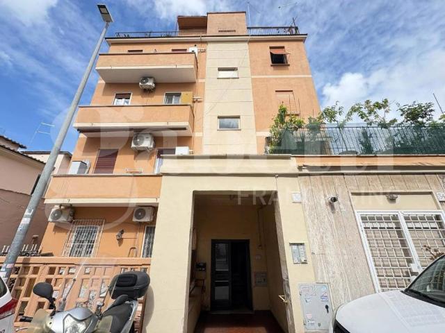 Appartamento in vendita a Roma RM