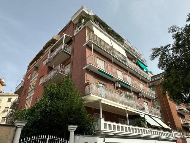 Appartamento in vendita a Roma RM