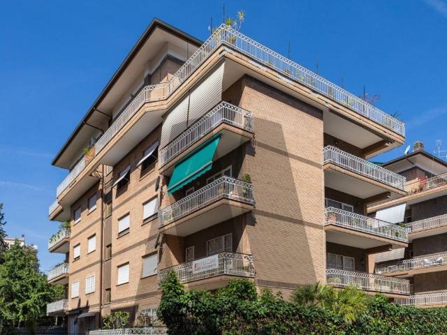 Appartamento in vendita a Roma RM