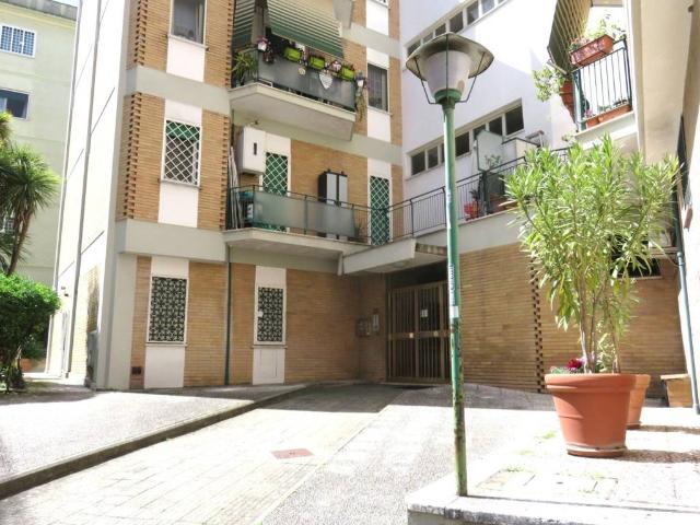 Appartamento in vendita a Roma RM