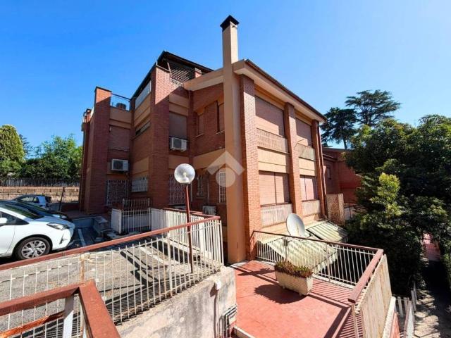 Appartamento in vendita a Roma RM