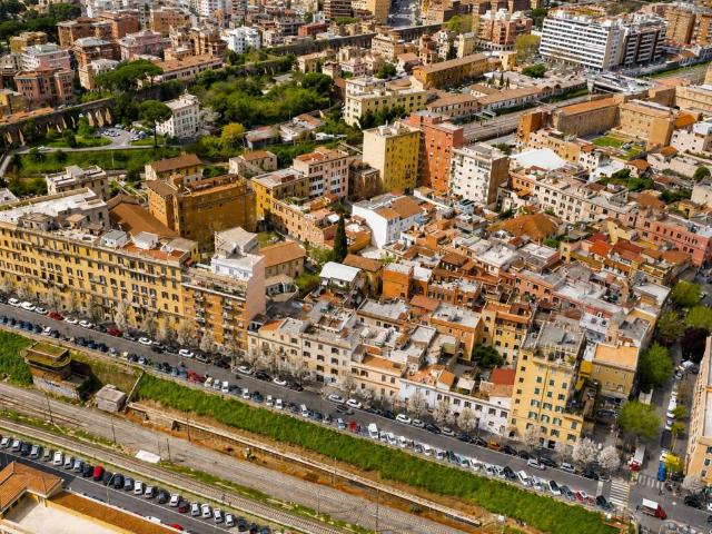 Appartamento in vendita a Roma RM