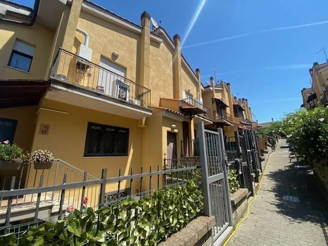 Appartamento in vendita a Roma RM