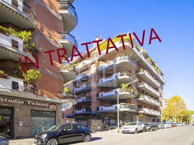 Appartamento in vendita a Roma RM